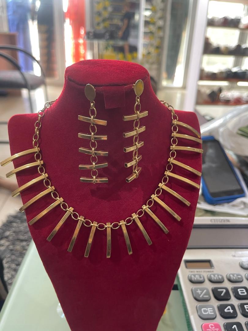 Exotic Brazilian jewelry. Beautiful . Necklace and earrings